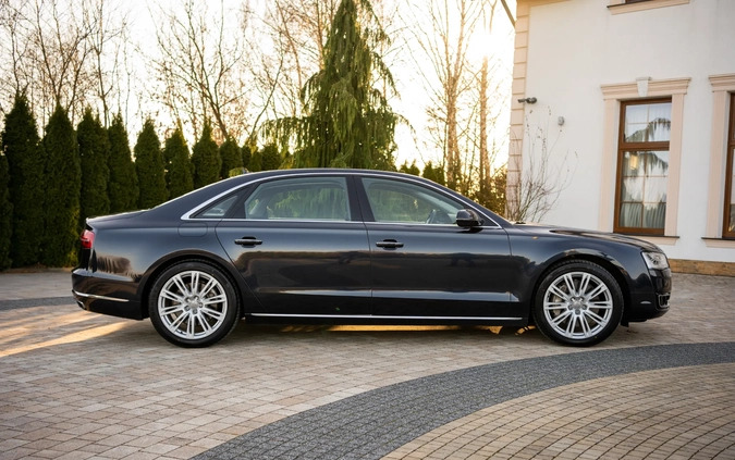 Audi A8 cena 108900 przebieg: 210000, rok produkcji 2015 z Dzierzgoń małe 596